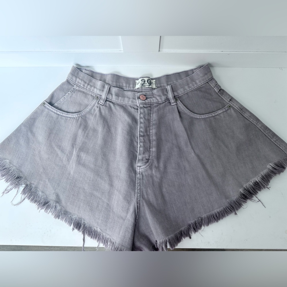 Free People We The Free Grey High Rise Raw Hem Jean Shorts Spring - Size 29 NWOT